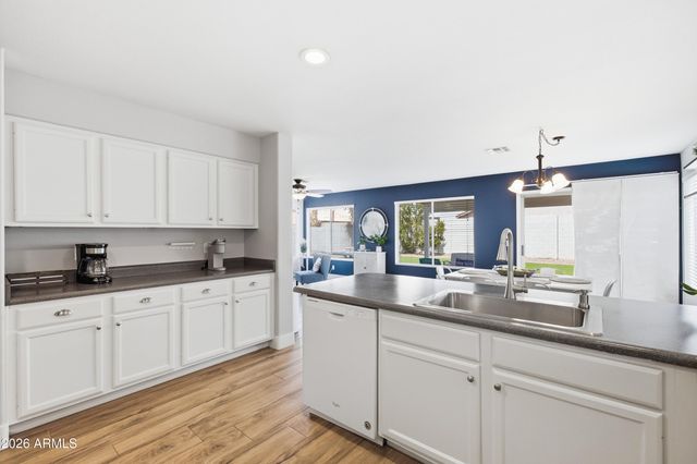 3032 E MILLBRAE Lane, Gilbert, AZ 85234