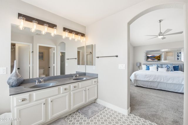 3032 E MILLBRAE Lane, Gilbert, AZ 85234