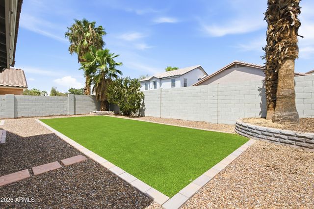 3032 E MILLBRAE Lane, Gilbert, AZ 85234