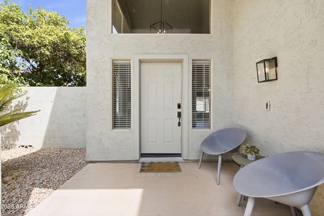 3032 E MILLBRAE Lane, Gilbert, AZ 85234