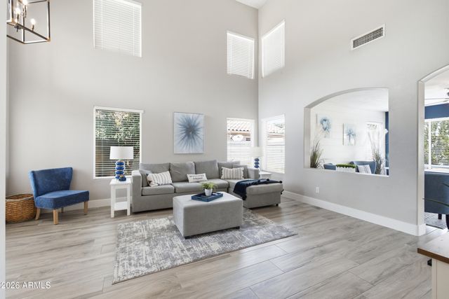 3032 E MILLBRAE Lane, Gilbert, AZ 85234