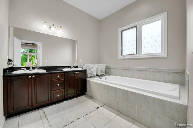 54868 Spyria Drive, Shelby Twp, MI 48315