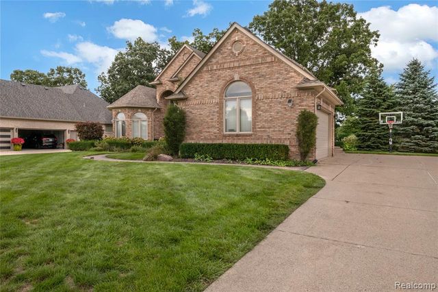 54868 Spyria Drive, Shelby Twp, MI 48315