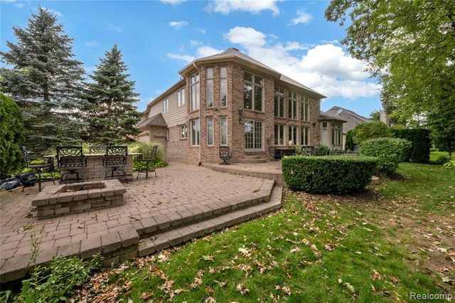 54868 Spyria Drive, Shelby Twp, MI 48315