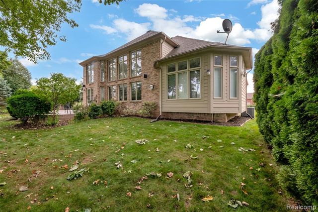 54868 Spyria Drive, Shelby Twp, MI 48315