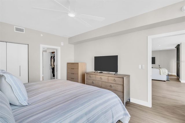 1 BEACH DRIVE SE 1210, St Petersburg, FL 33701