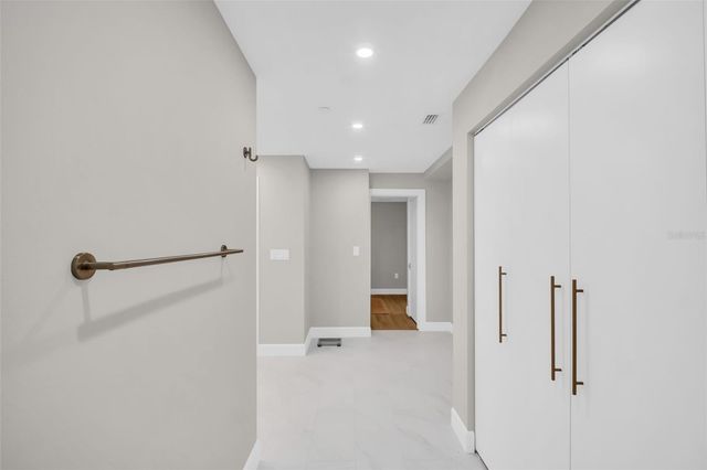 1 BEACH DRIVE SE 1210, St Petersburg, FL 33701