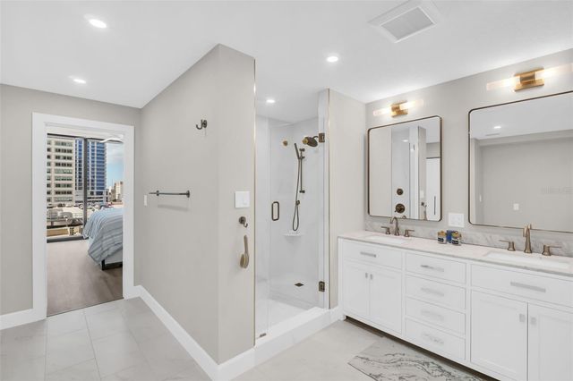 1 BEACH DRIVE SE 1210, St Petersburg, FL 33701