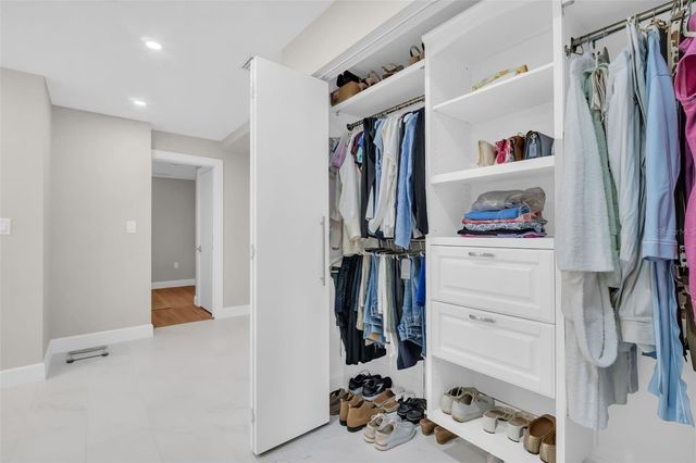 1 BEACH DRIVE SE 1210, St Petersburg, FL 33701