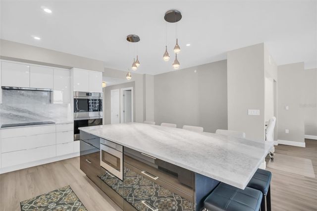 1 BEACH DRIVE SE 1210, St Petersburg, FL 33701