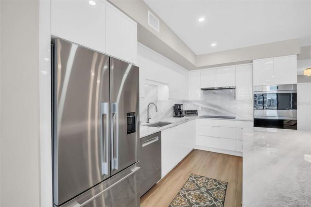 1 BEACH DRIVE SE 1210, St Petersburg, FL 33701