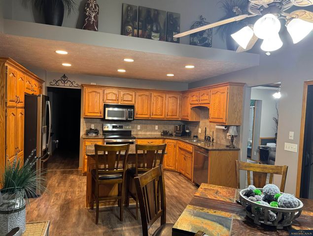 17203 K Street, Omaha, NE 68135