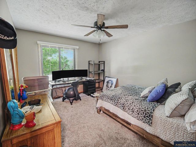 17203 K Street, Omaha, NE 68135