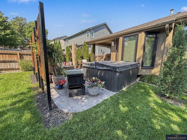 17203 K Street, Omaha, NE 68135