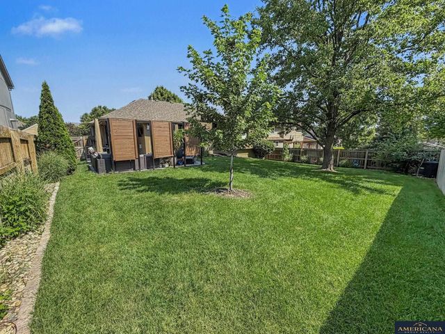 17203 K Street, Omaha, NE 68135
