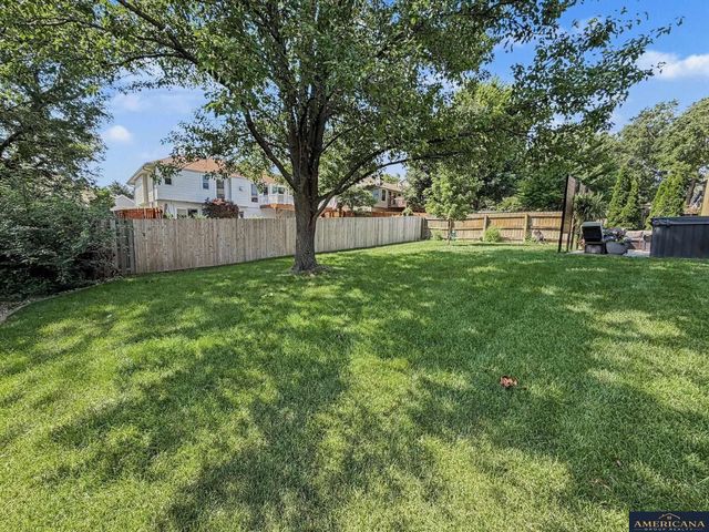 17203 K Street, Omaha, NE 68135