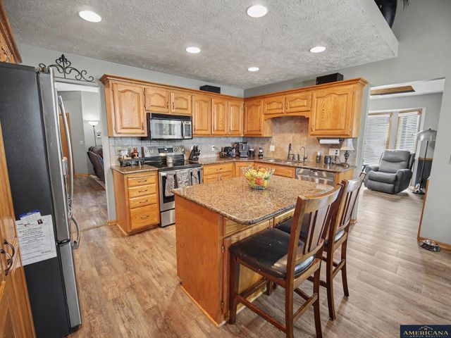 17203 K Street, Omaha, NE 68135