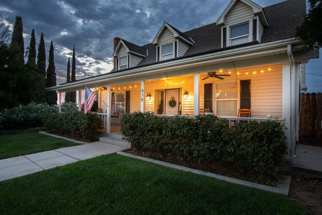 958 E Morton Hill Avenue, Porterville, CA 93257