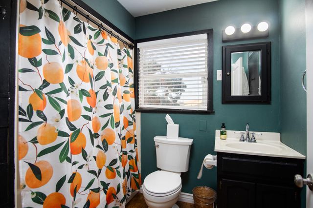 958 E Morton Hill Avenue, Porterville, CA 93257