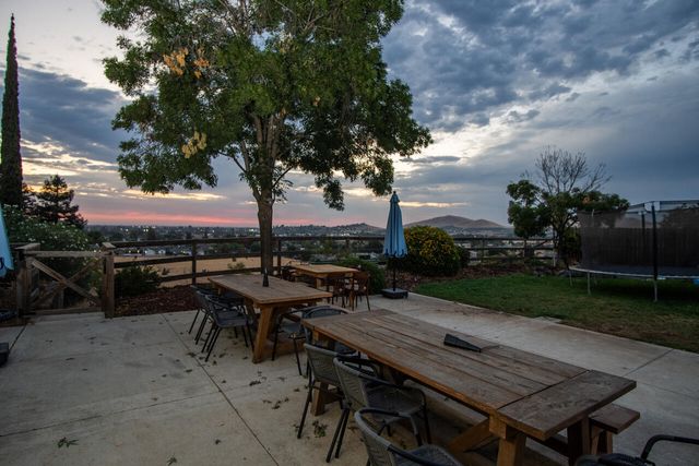 958 E Morton Hill Avenue, Porterville, CA 93257