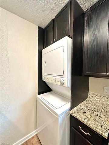 909 Leisure Sq Apt 201, Virginia Beach, VA 23451