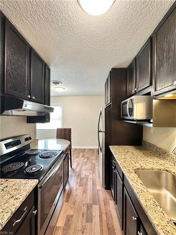 909 Leisure Sq Apt 201, Virginia Beach, VA 23451