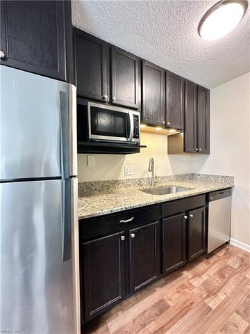 909 Leisure Sq Apt 201, Virginia Beach, VA 23451