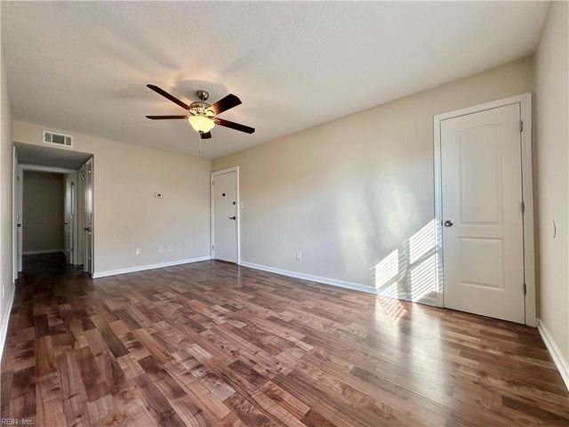 909 Leisure Sq Apt 201, Virginia Beach, VA 23451