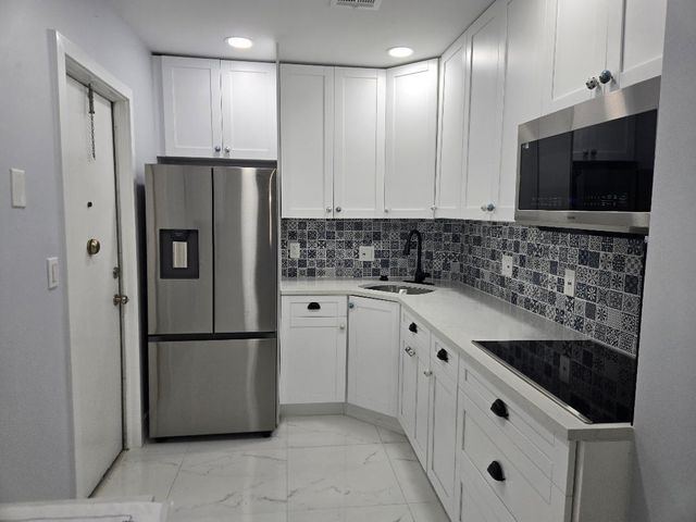649 W Oakland Park Boulevard W 211a, Oakland Park, FL 33311