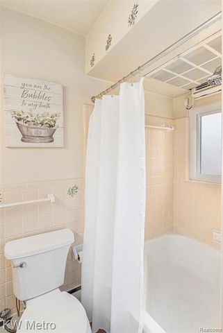 2121 Clawson Avenue 207, Royal Oak, MI 48073