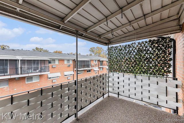 2121 Clawson Avenue 207, Royal Oak, MI 48073