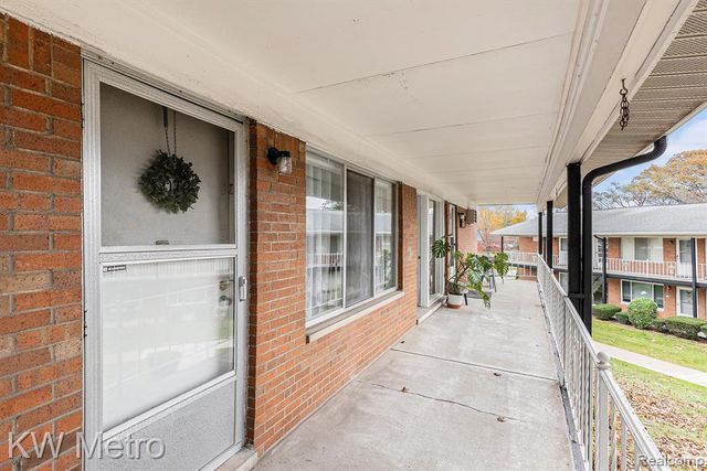 2121 Clawson Avenue 207, Royal Oak, MI 48073