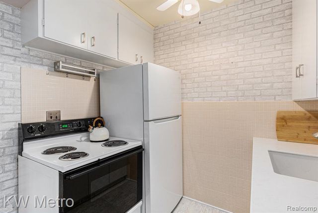 2121 Clawson Avenue 207, Royal Oak, MI 48073