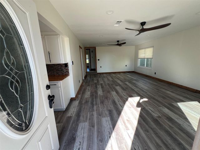 1034 E 3rd Street, Bellville, TX 77418