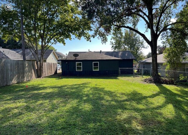 1034 E 3rd Street, Bellville, TX 77418