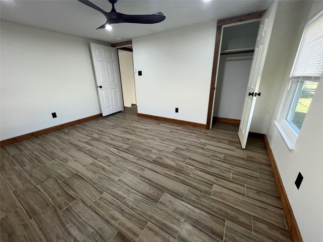 1034 E 3rd Street, Bellville, TX 77418