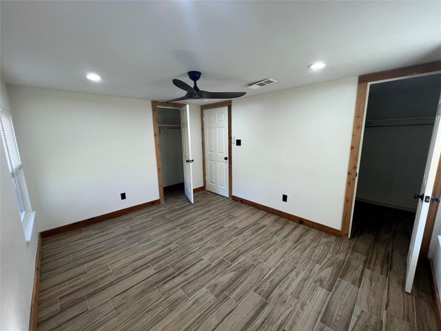 1034 E 3rd Street, Bellville, TX 77418