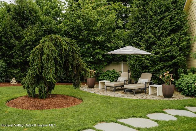 38 Chestnut Street, Rhinebeck, NY 12572