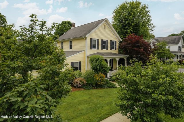 38 Chestnut Street, Rhinebeck, NY 12572