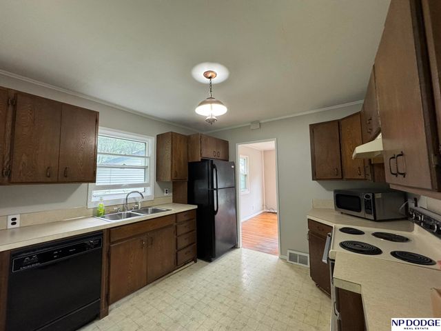6325 Spaulding Street, Omaha, NE 68104