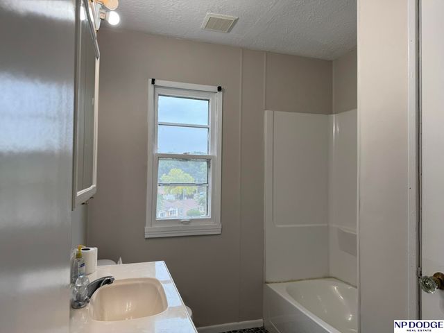 6325 Spaulding Street, Omaha, NE 68104