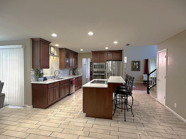 2613 Medinah Court, Modesto, CA 95355
