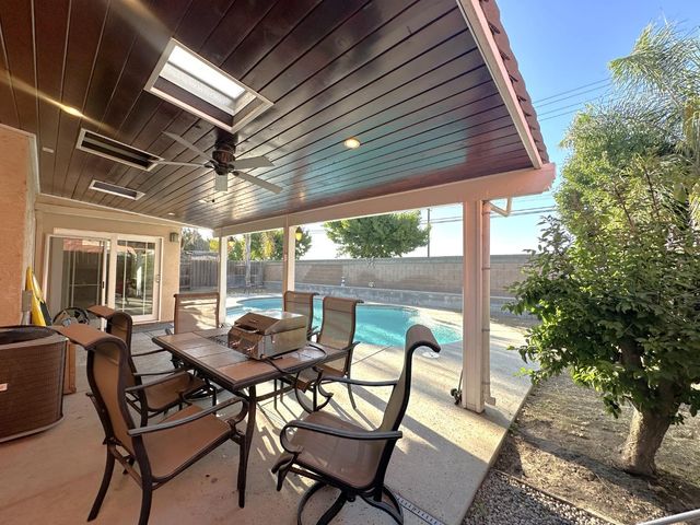 2613 Medinah Court, Modesto, CA 95355