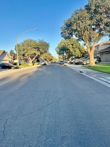 2613 Medinah Court, Modesto, CA 95355
