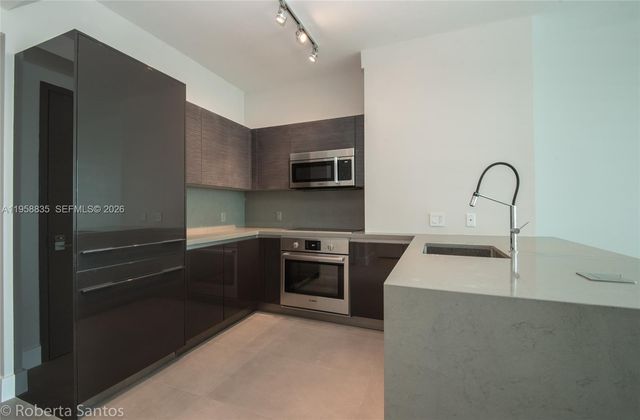 1080 Brickell Ave 3205, Miami, FL 33131