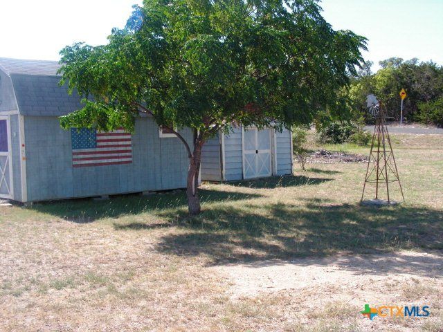 716 Persimmon Pass, Fischer, TX 78623