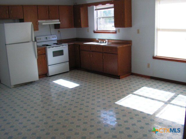 716 Persimmon Pass, Fischer, TX 78623