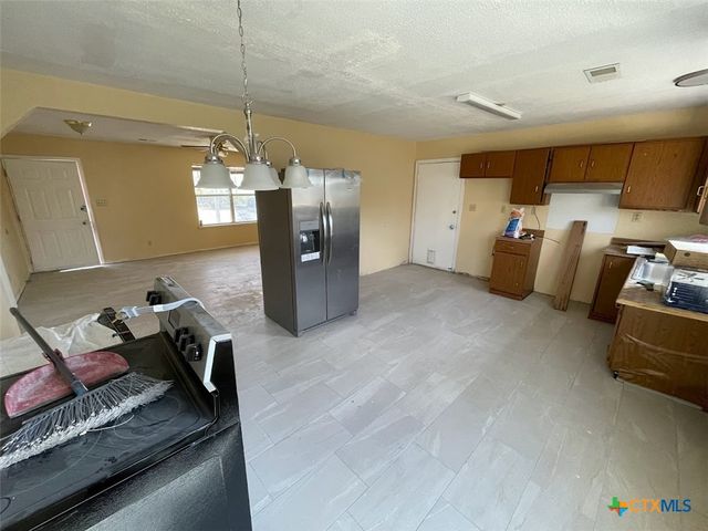 716 Persimmon Pass, Fischer, TX 78623