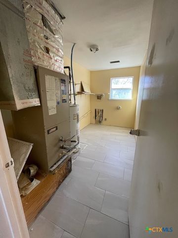 716 Persimmon Pass, Fischer, TX 78623