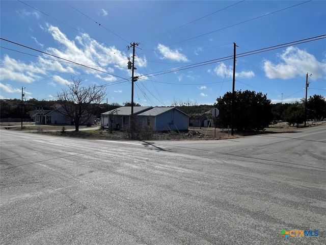 716 Persimmon Pass, Fischer, TX 78623